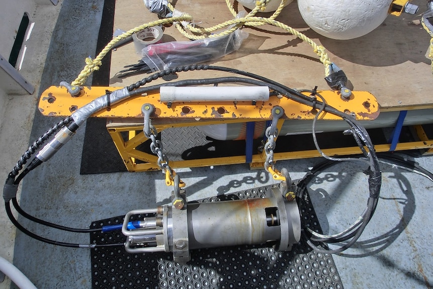 Seismic air gun used in the experiment.