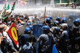 Police clash with anti-US protesters in Manila