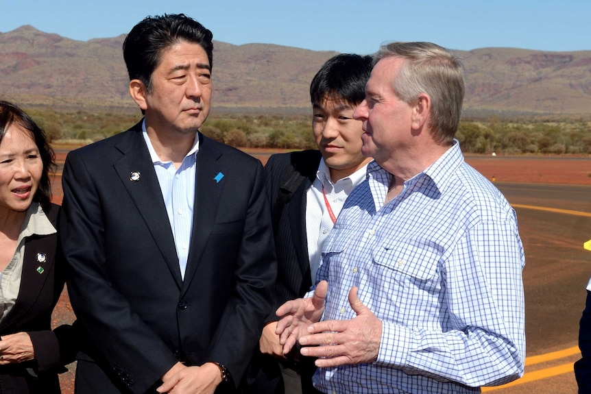 Prime Minister of Japan Shinzo Abe and WA Premier Colin Barnett speak soon after arriving in the Pilbara.