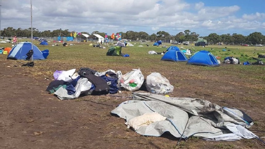 Deskundige Hijgend Zich verzetten tegen Recycling the camping gear left behind at music festivals - ABC Radio