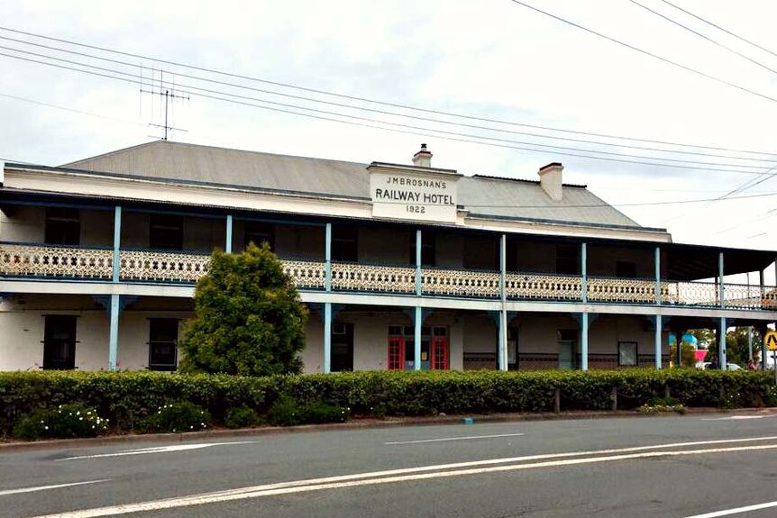 Photograph of Railway Hotel in West Kempsey.