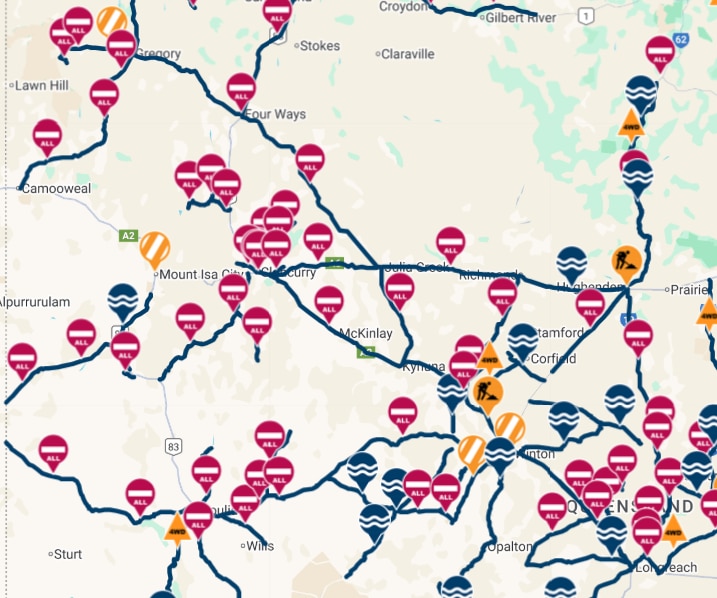Mapa con señales de cierre de carreteras repartidas por todas partes.