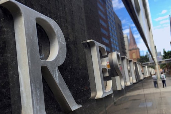 An image of the Reserve bank sign in Martin Place, Sydney