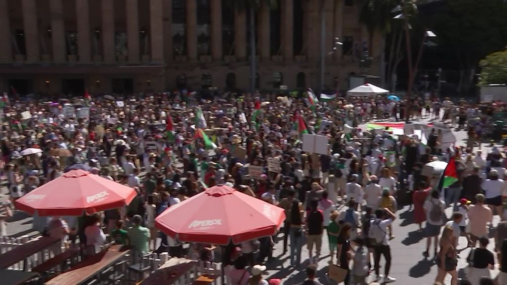 Supporters of Israel and Palestine take to Brisbane streets - ABC News