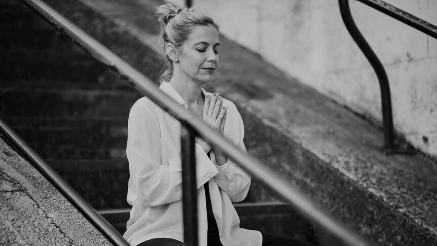 Classic Flow Mini Meditation with Rachael Coopes