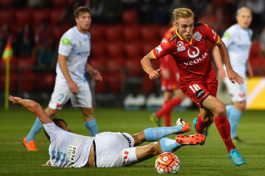 James Jeggo on the burst against Melbourne Victory