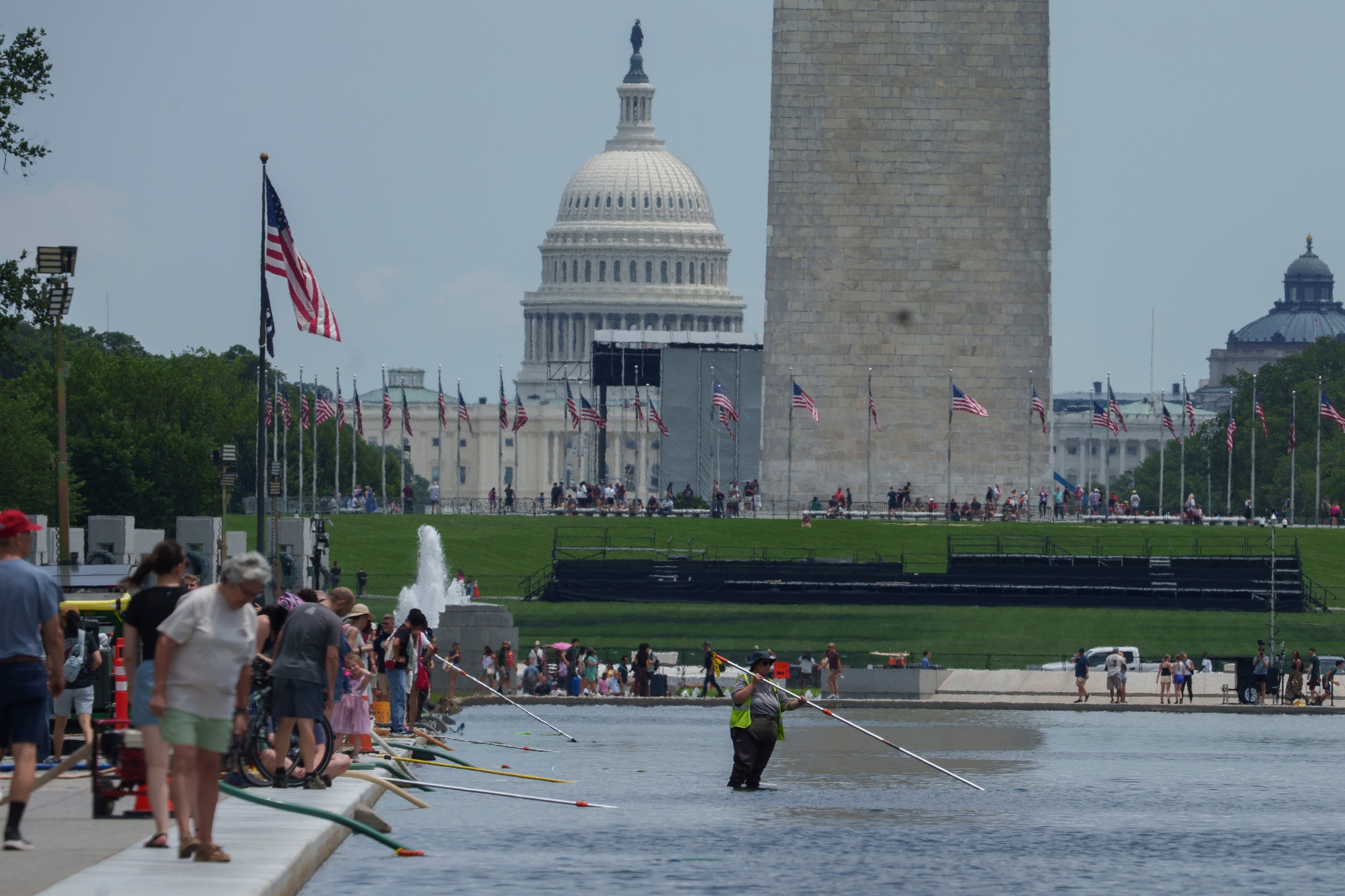 Reflecting pool to be drained again weeks after multi-million-dollar renovation