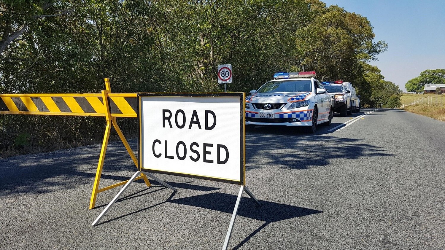 Queensland bushfire threat rises as homes lost in escalating Sunshine