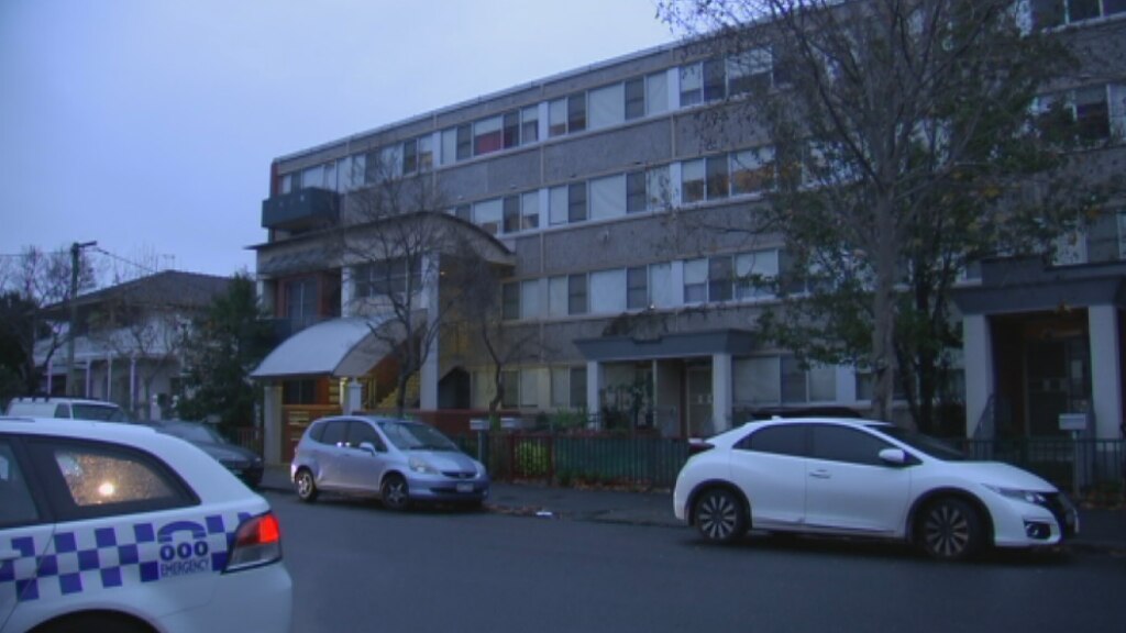 Man arrested over Port Melbourne fatal stabbing - ABC News