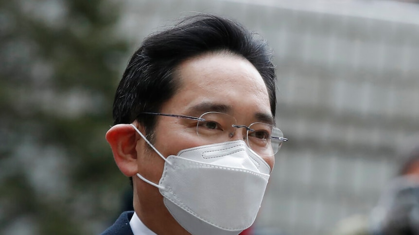 Samsung Electronics Vice Chairman Lee Jae-yong arrives at the Seoul High Court in Seoul, South Korea.