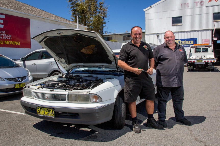 Car experts pitch in to help get couple on the road