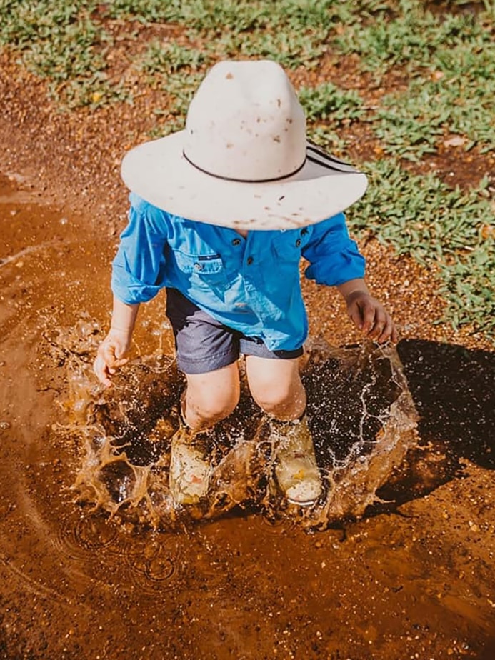 Fun in a puddle in Chinchilla Fri Nov 12 2021