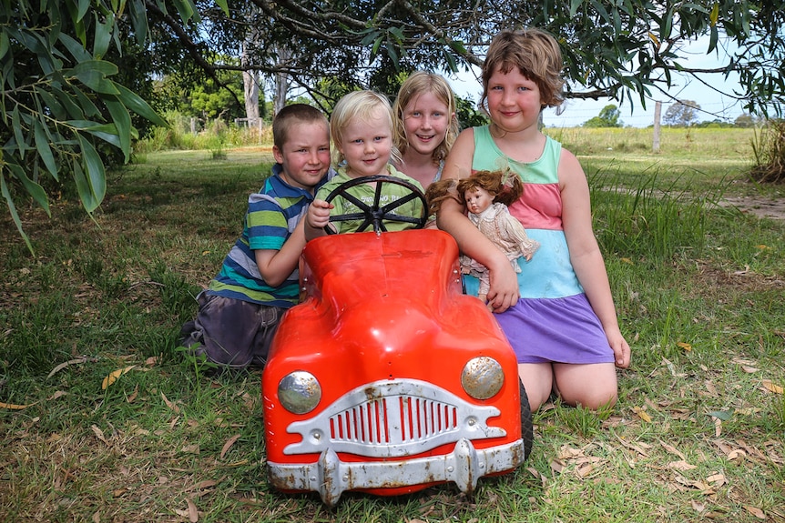 Paige Humphreys and siblings