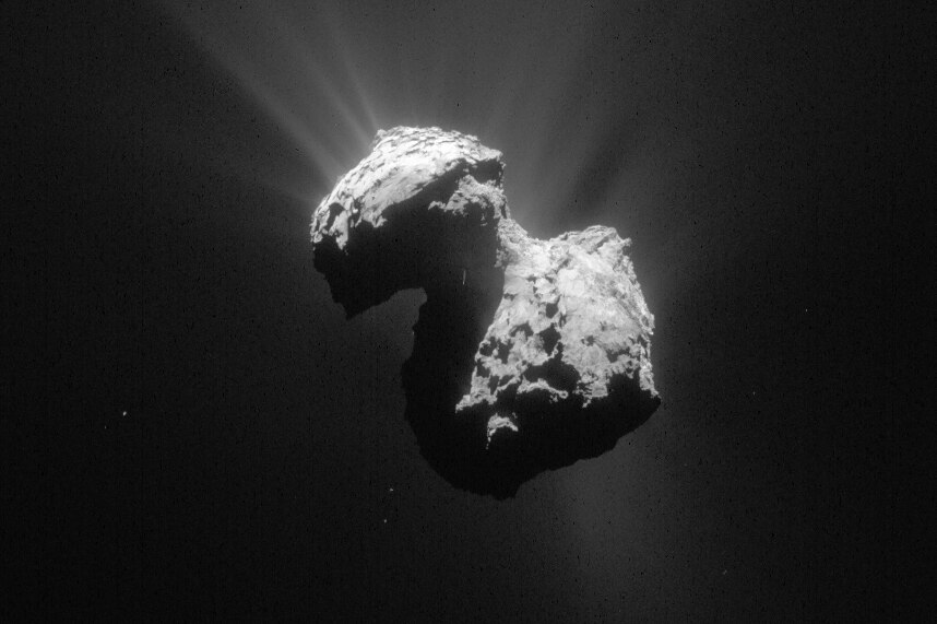 Comet 67P at a distance of 154 kilometres