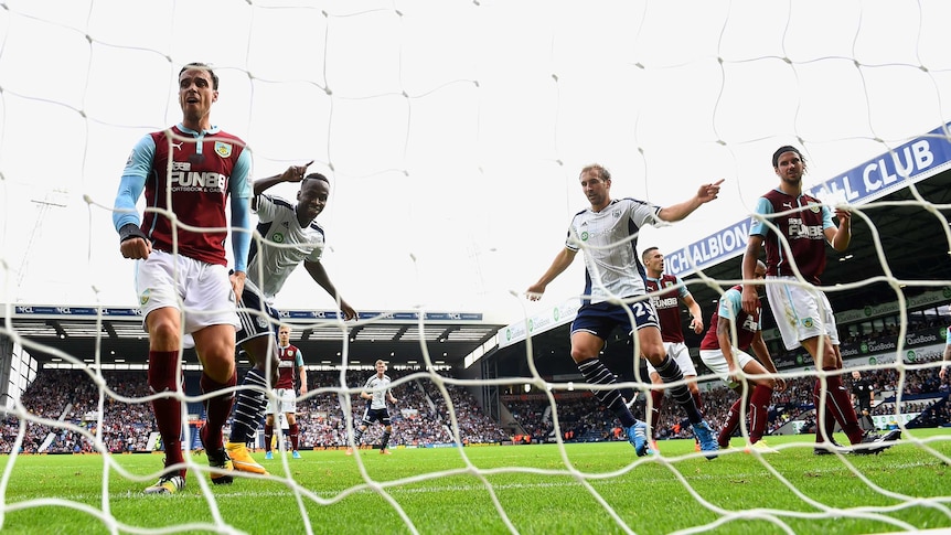 Berahino scores for West Brom against Burnley