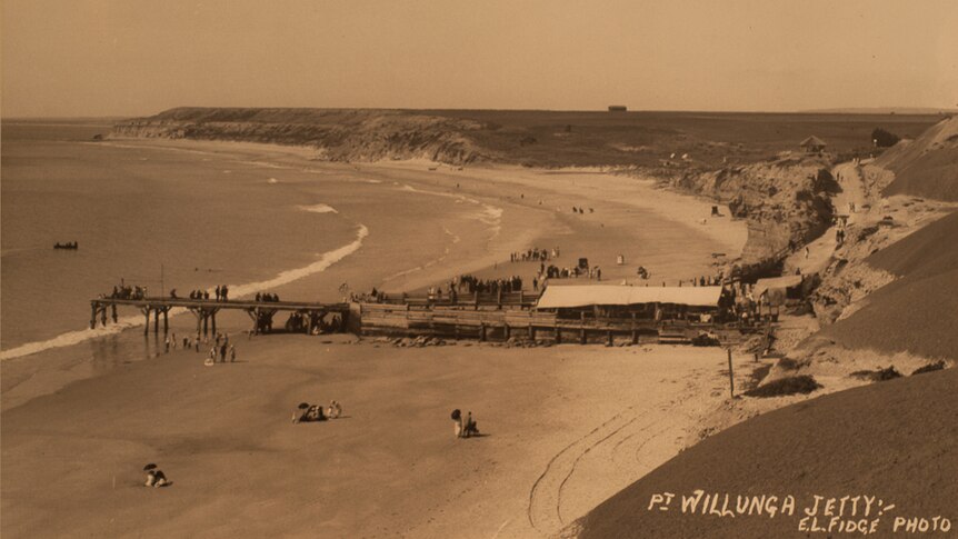 Port Willunga Jetty on New Year's Day in 1913.