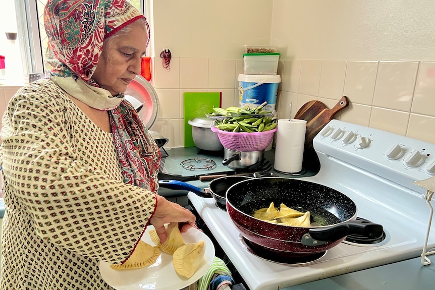 Anwar Deen preparing samosas at home