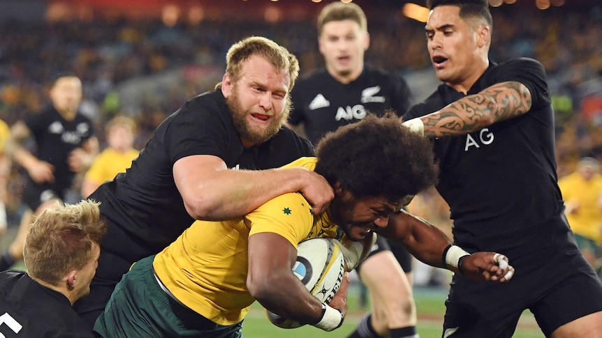 Wallabies' Henry Speight gang tackled by All Blacks