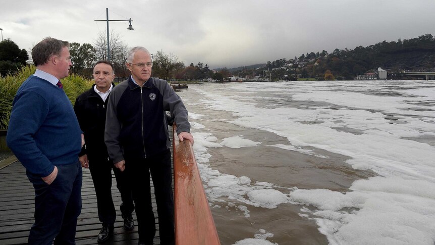 Malcolm Turnbull, Will Hodgman and Andrew Nikolic assessed the flood damage.