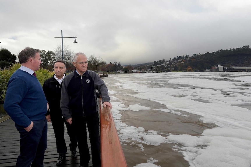 Malcolm Turnbull, Will Hodgman and Andrew Nikolic assessed the flood damage.