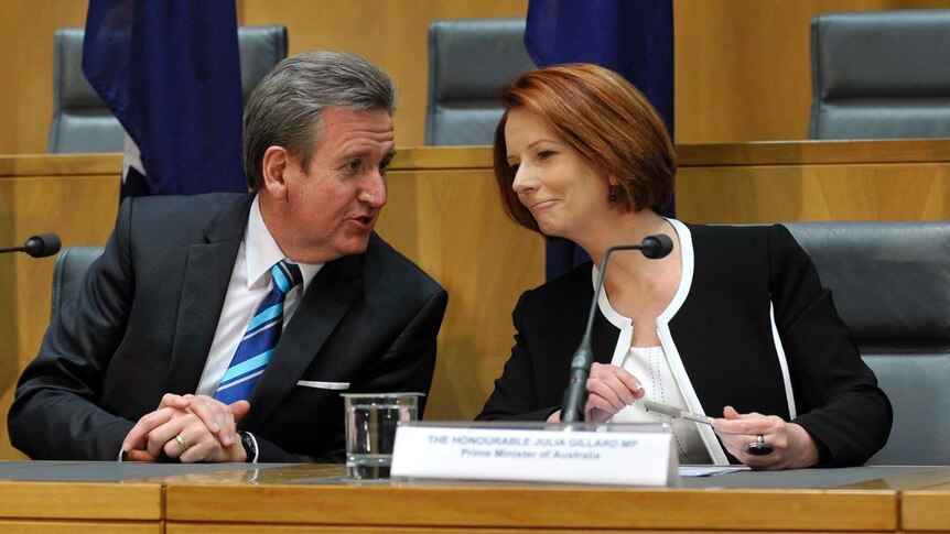 Barry O'Farrell and Julia Gillard