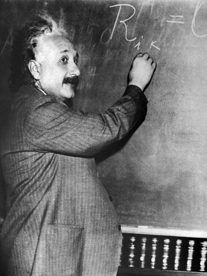 This Is Why Einstein Knew That Gravity Must Bend Light