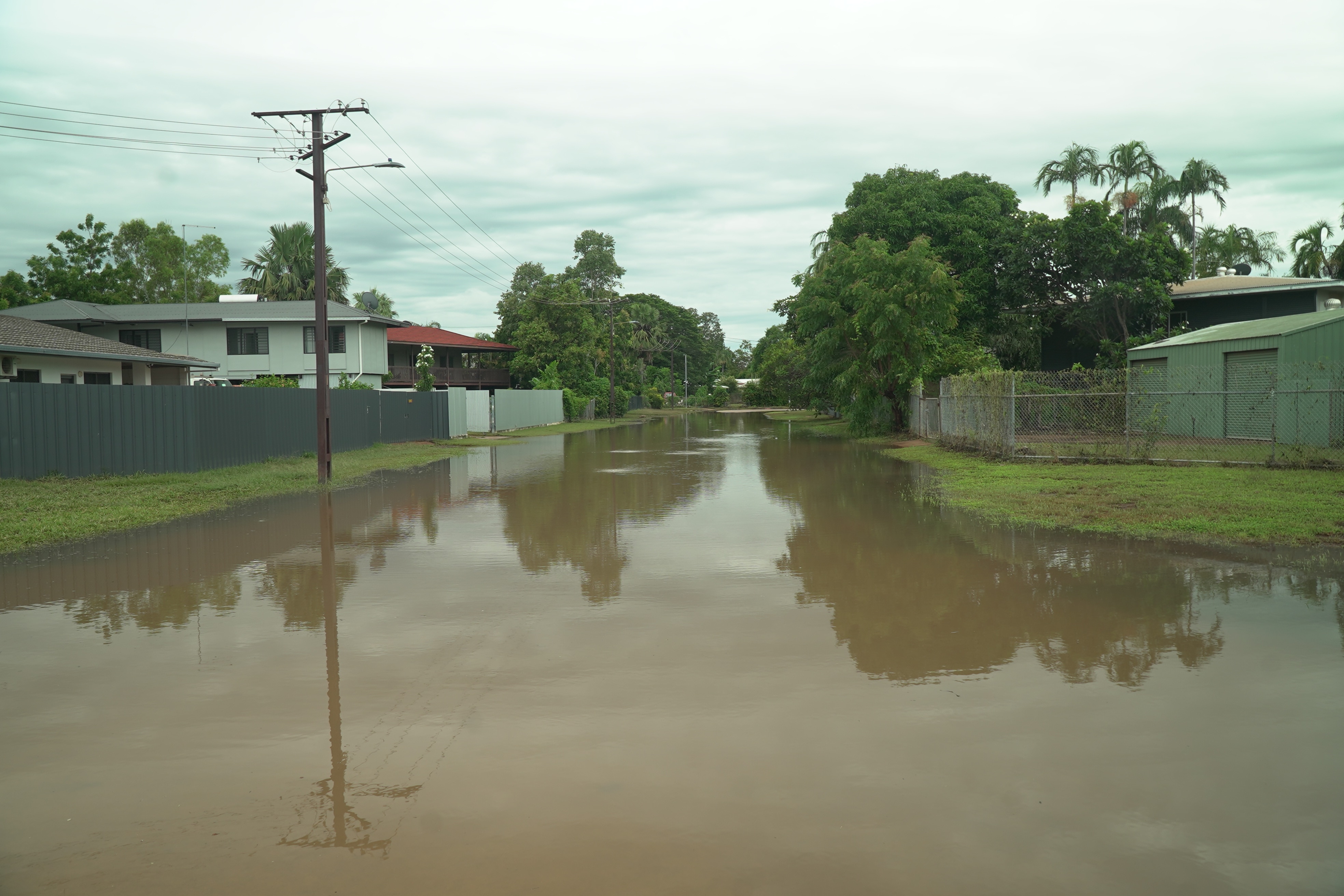 Supply lines open after food shortage, amid major Katherine flooding