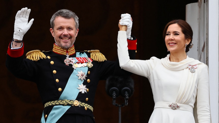 Thousands cheer for Denmark's King Frederik and Queen Mary - ABC News