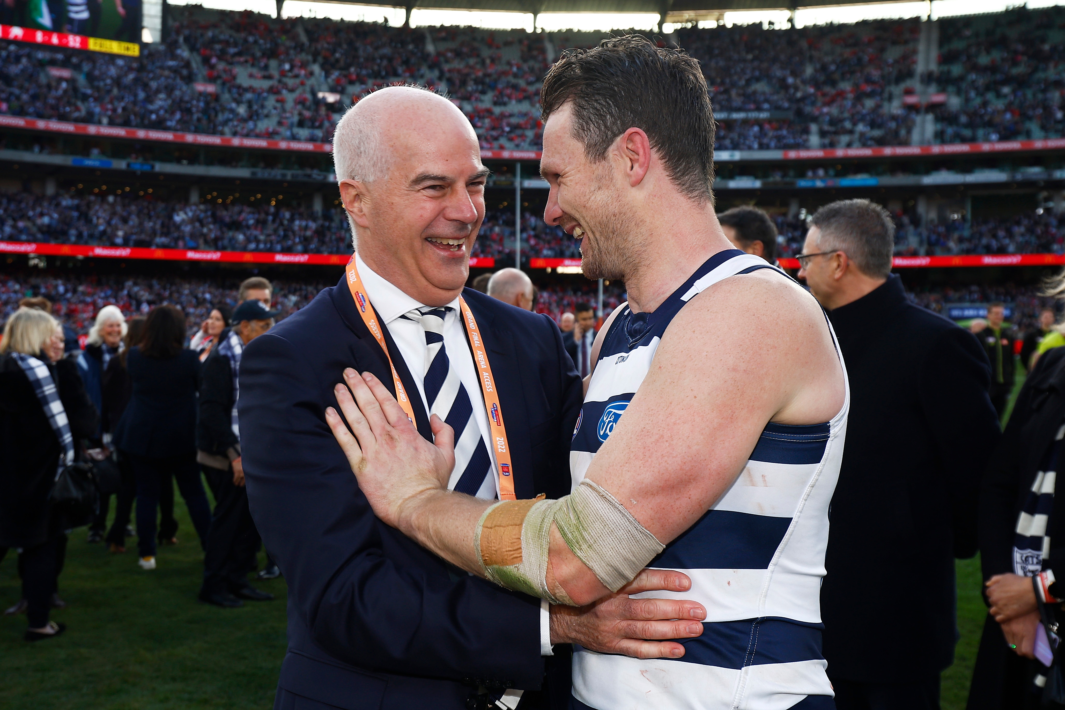 AFL chair apologises for his part in Cats concussion contract saga
