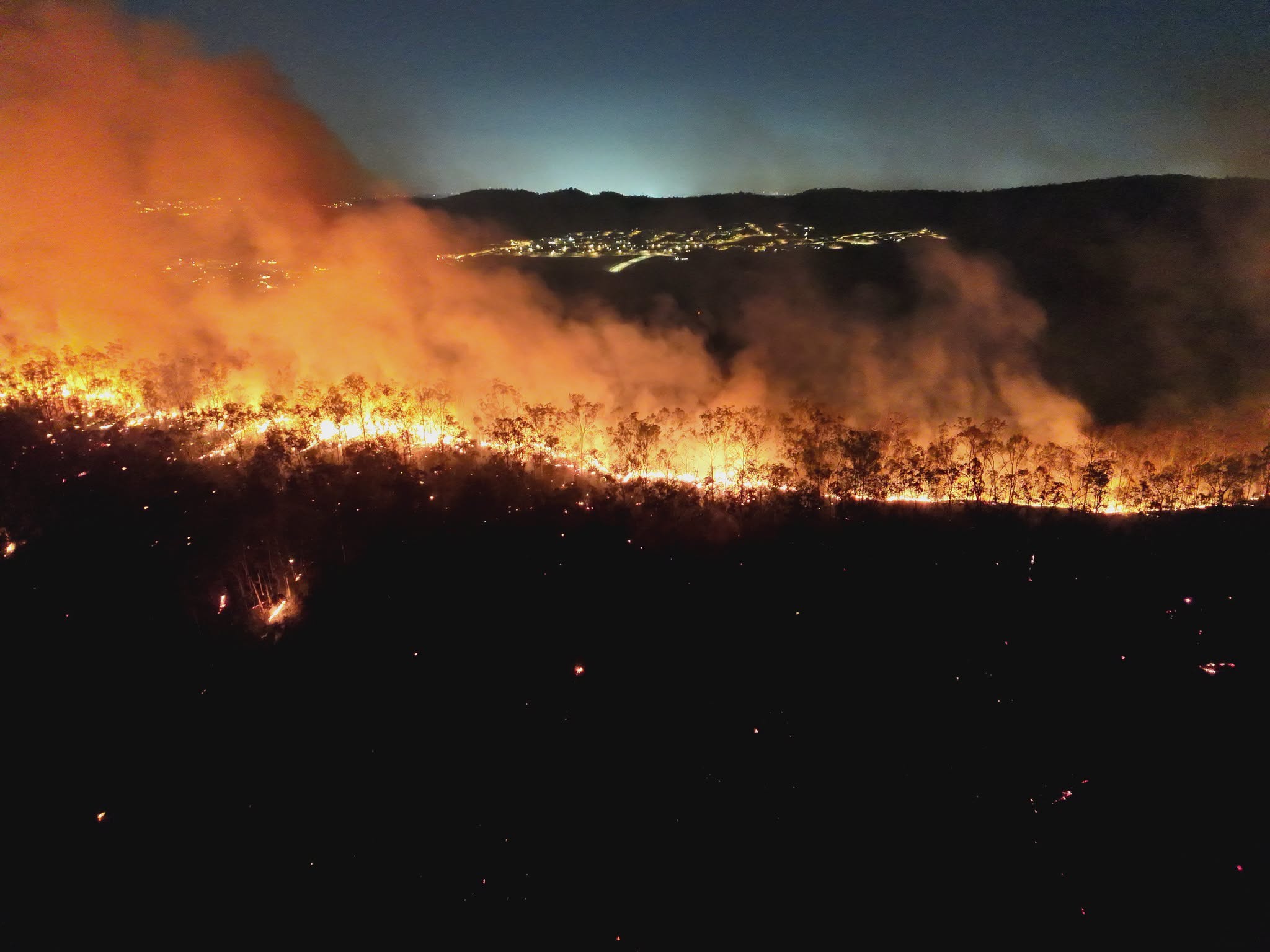 Elevated fire conditions across south-east Qld likely to remain