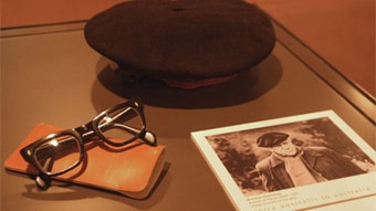 Patrick White's glasses and hat (ABC News/Damien Larkins)
