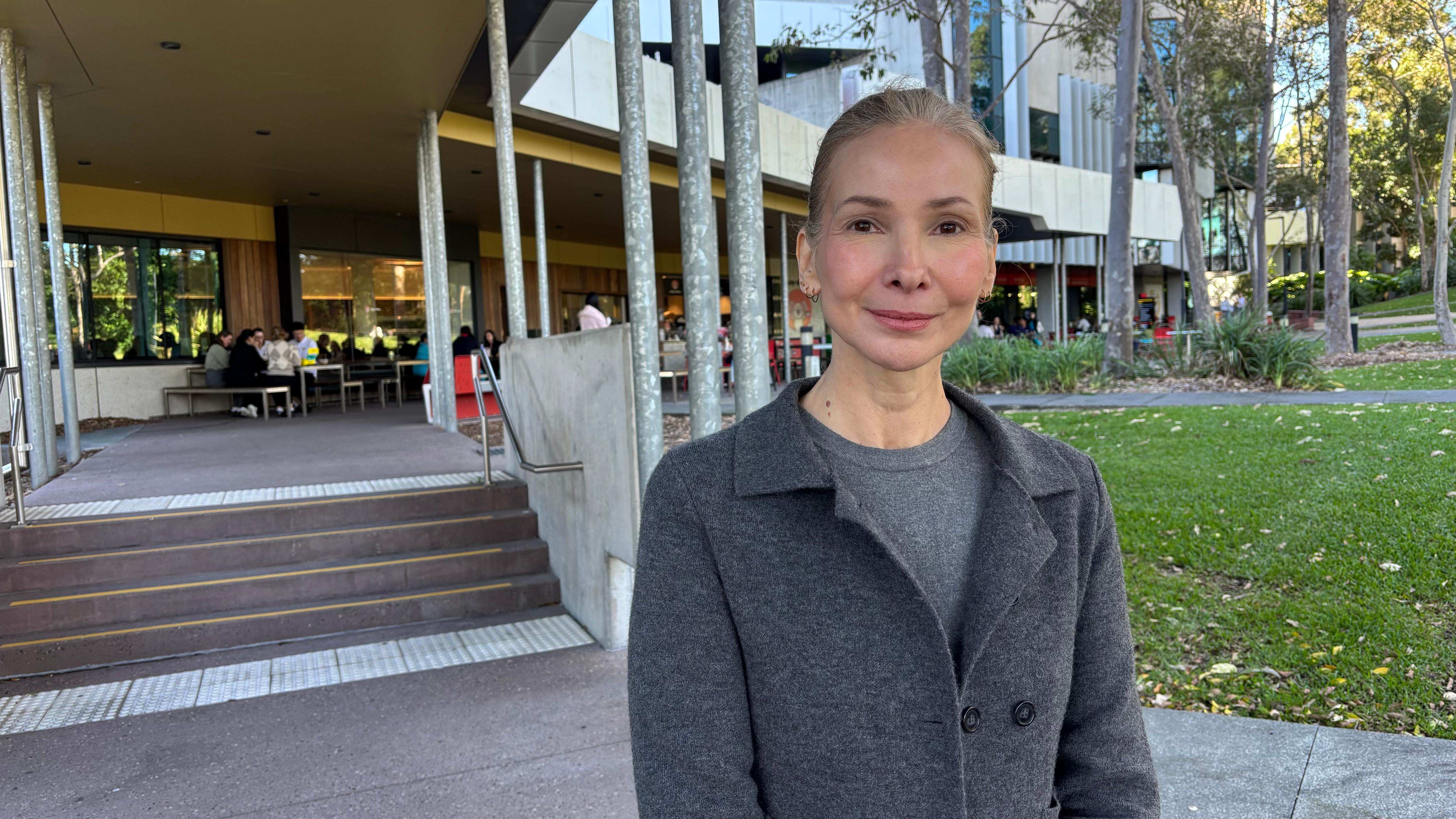 Profesora de la Universidad de Griffith, la Dra. Veya Seekis.