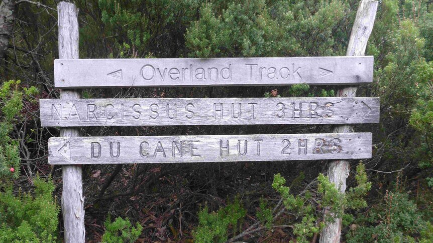 Overland track signage at Cradle Mountain