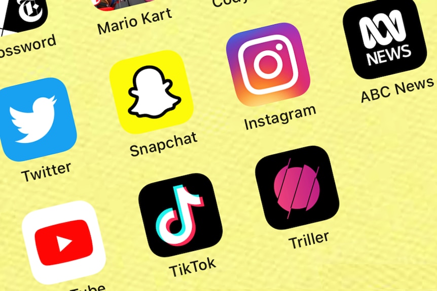 Apps Triller, TikTok, YouTube, ABC News, Instagram, Snapchat, Twitter, Facebook.