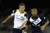 Archie Thompson runs for the ball