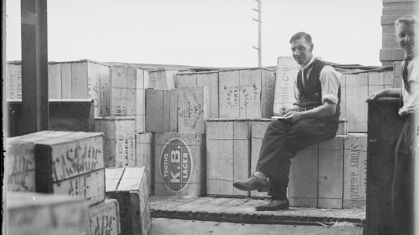 Alcohol arrives in Canberra following the end of prohibition