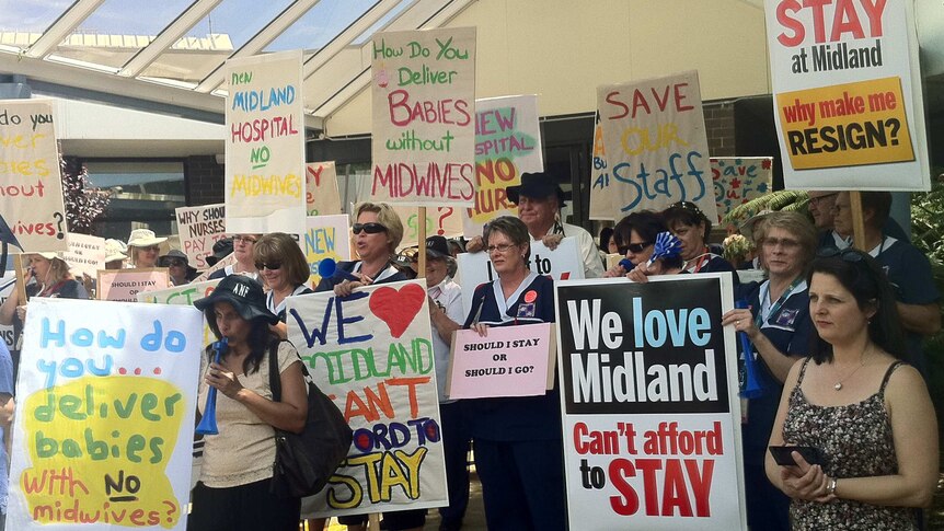 Nurses protest outside Swan District Hospital