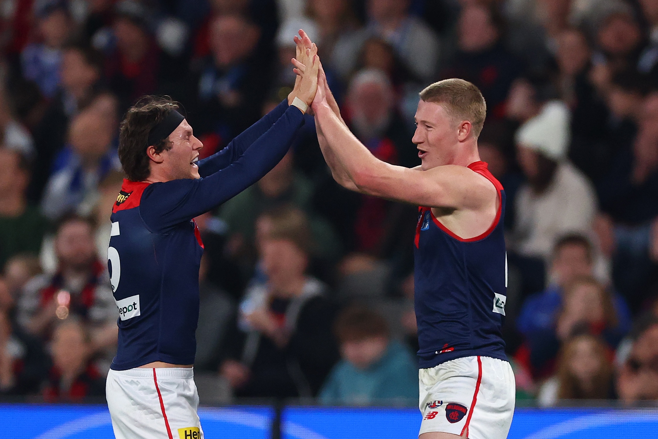 Live: Dees take on Cats at MCG ahead of Western Derby