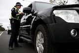 Police at an SA border checkpoint at Pinnaroo.