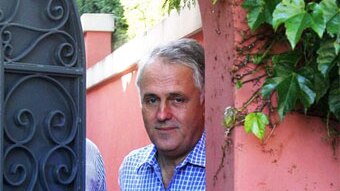 Malcolm Turnbull in 2007 at the gates of his Sydney home. (Jenny Evans/AAP)