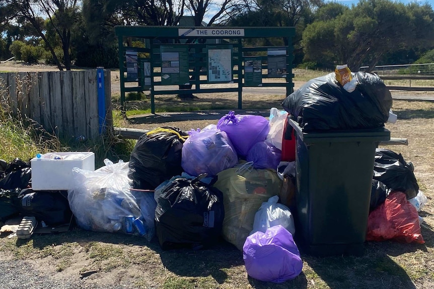A pile of rubbish at Salt Creek on the Coorong, left by passing tourists.