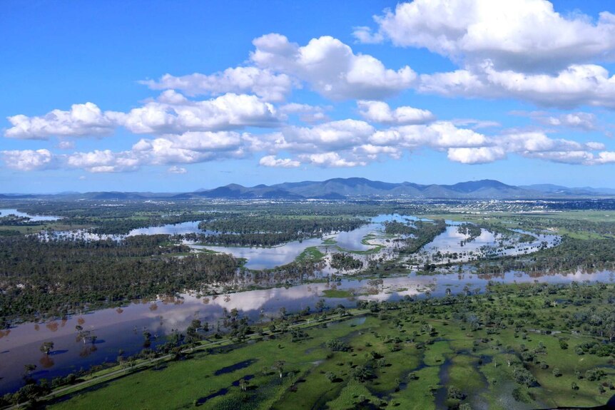 Flooded Fitzroy River on the outskirts of Rockhampton
