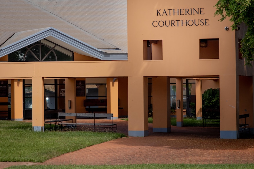 Exterior of the Katherine courthouse.