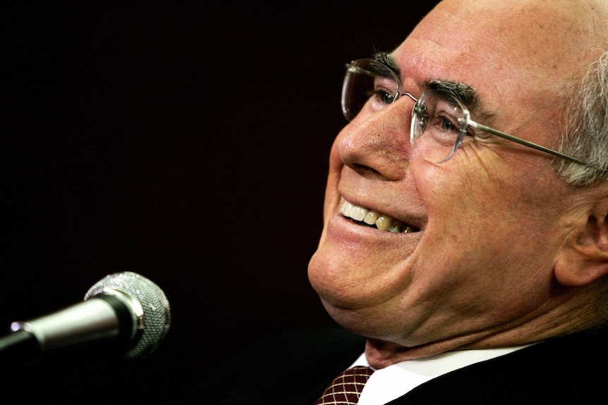  Australian Prime Minister John Howard giving a press conference two days after his historic fourth election victory, in Sydney