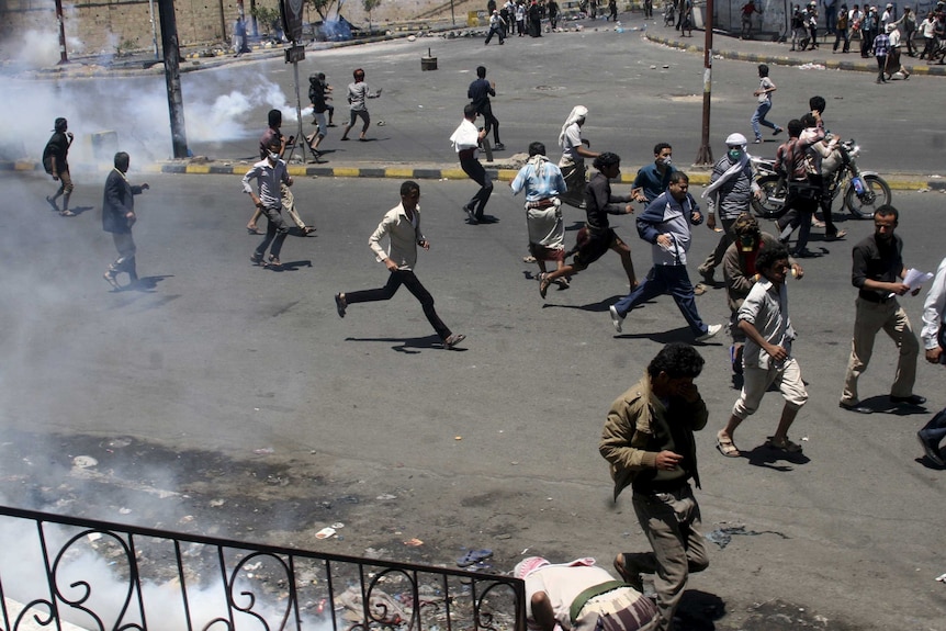 Anti-Houthi protesters seek refuge