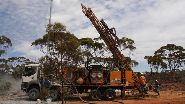 Exploration drill rig 12/08/2013