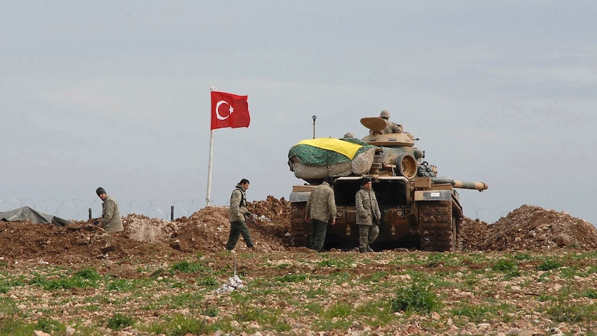 Turkish tank on Syrian border