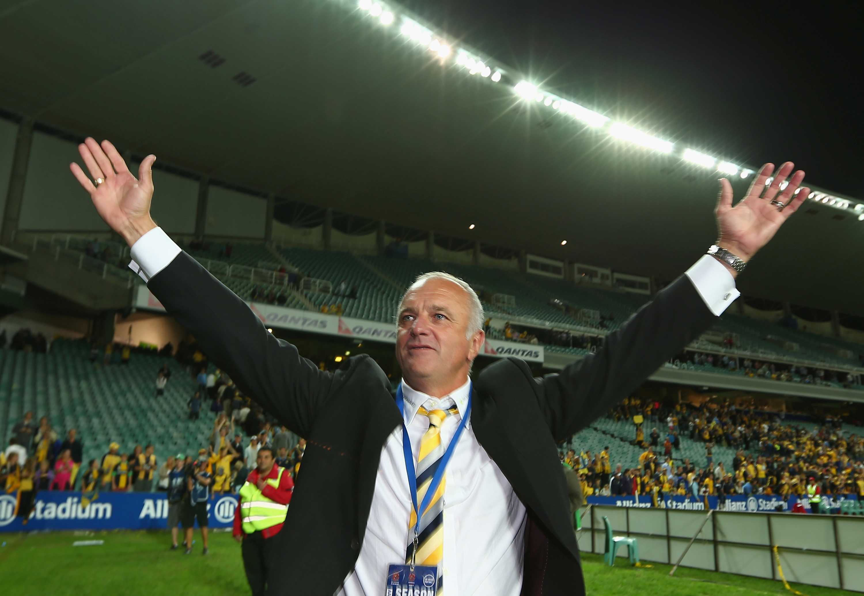 Graham Arnold Apologises To Central Coast Mariners Fans For Leaving To Coach Vegalta Sendai Abc News