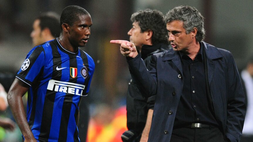 Eto'o speaks to Jose Mourinho at Inter Milan