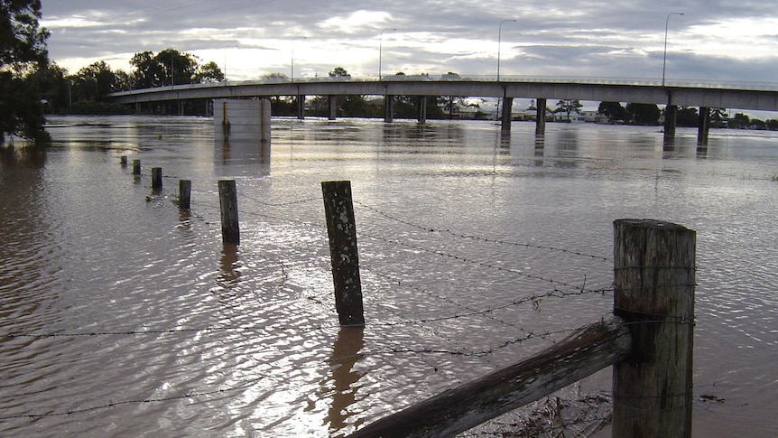 The Macleay River rises under Major Oakes Bridge